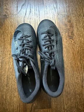 Nike Mercurial Vapor 16
Academy indoor soccer Sneakers